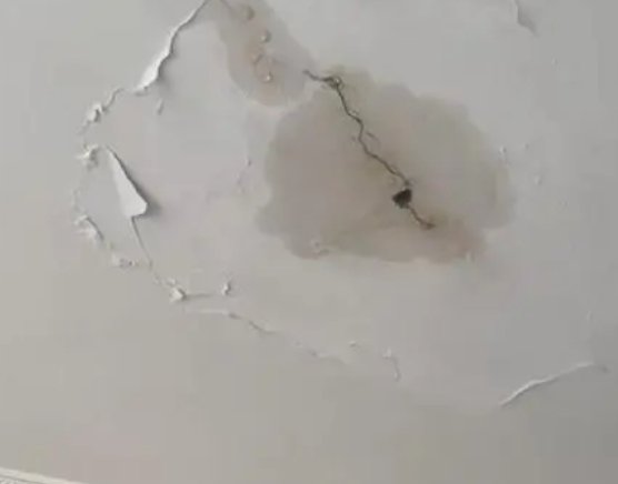 临汾阳台漏水维修公司分享下屋面防水工程质量问题原因分析